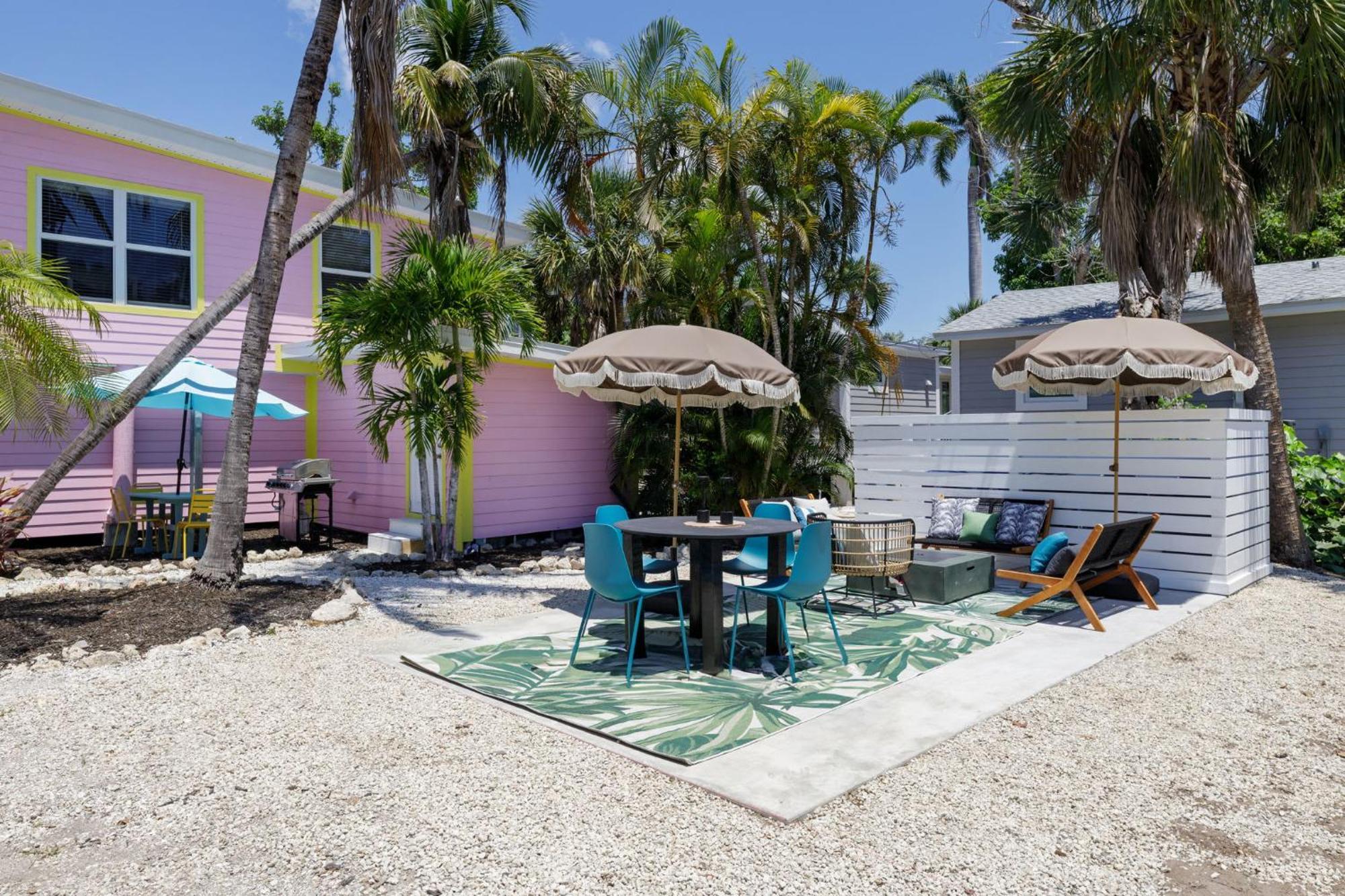 Charming Suite With Balcony And Bikes In Historic Sandpiper Inn Sanibel Eksteriør bilde